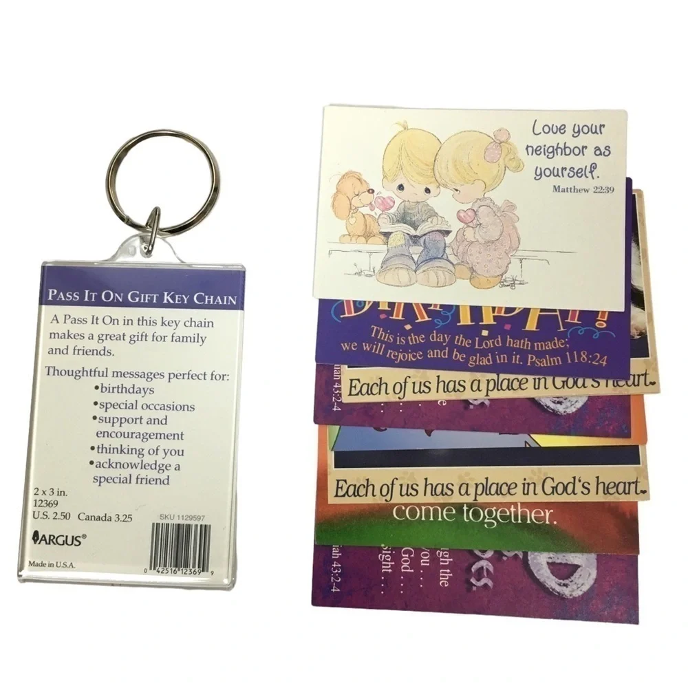 VINTAGE 90s Pass It On Gift Keychain Precious Moments Gift Friends Religious NWT